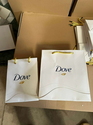 Ảnh của [Quà tặng] Túi giấy Dove